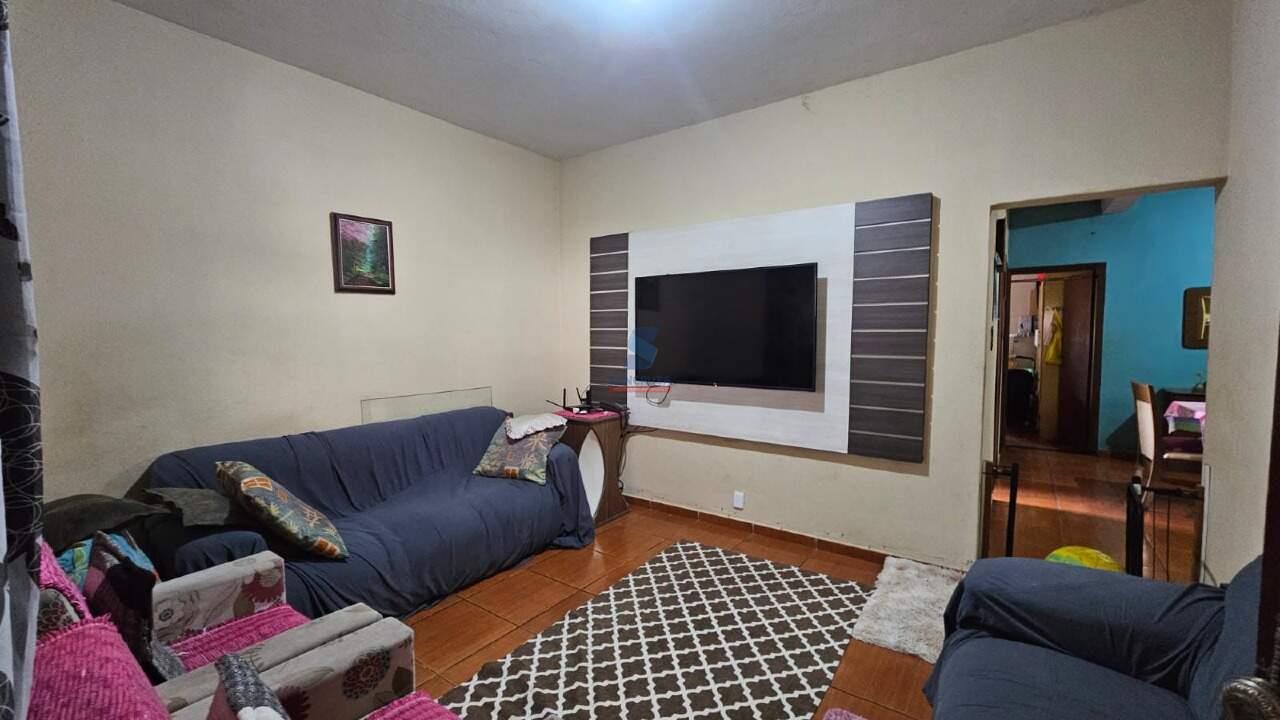 Casa à venda no Industrial São Luiz: 