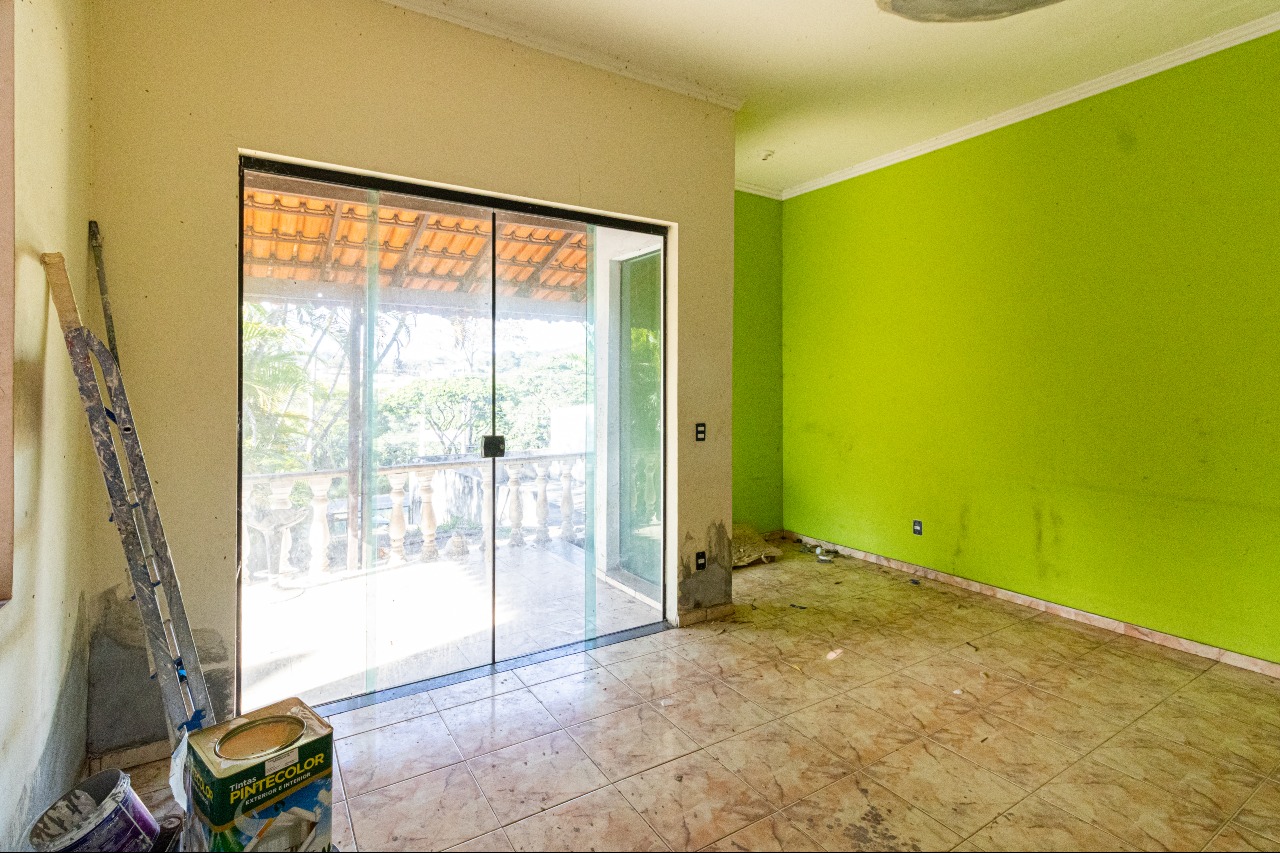 Casa à venda no Colonial: 