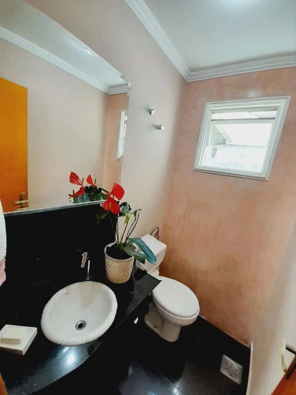 Casa Geminada à venda no Cabral: 