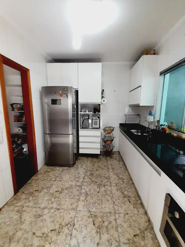 Casa Geminada à venda no Cabral: 