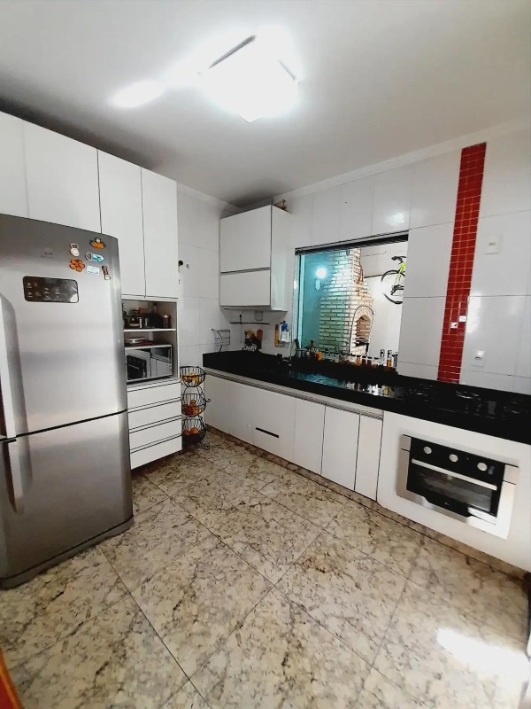 Casa Geminada à venda no Cabral: 