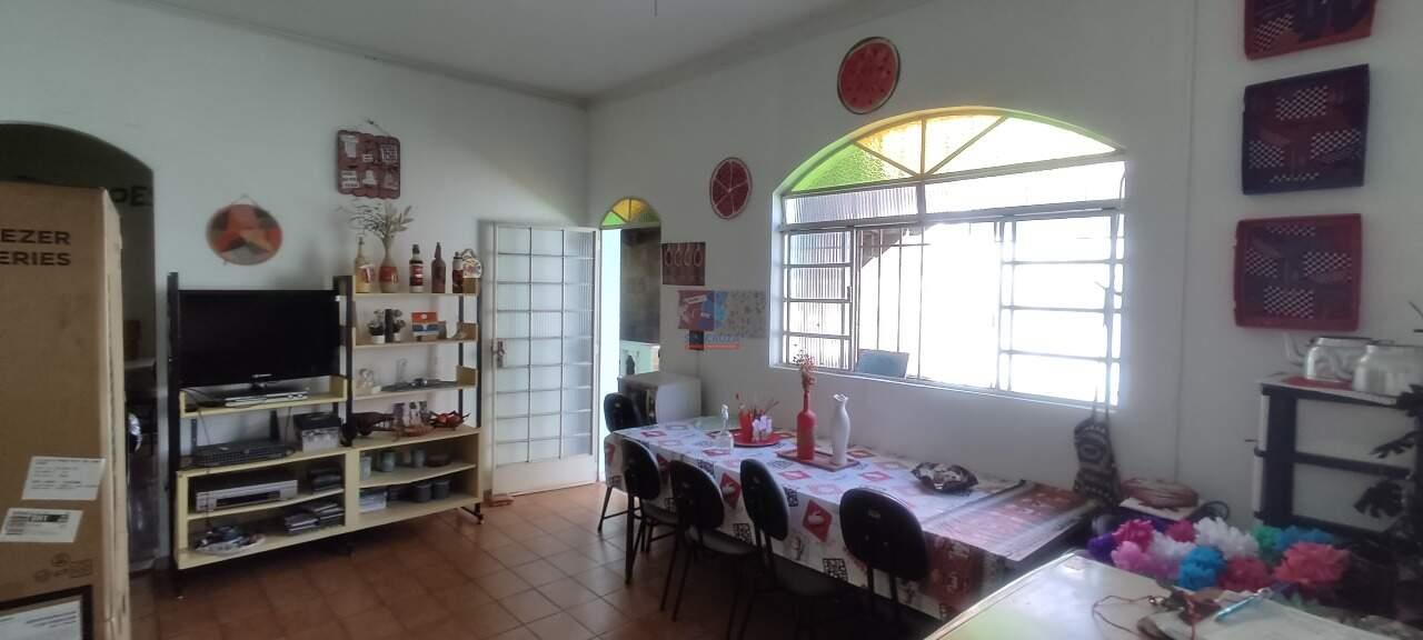 Casa à venda no Santa Cruz Industrial: 