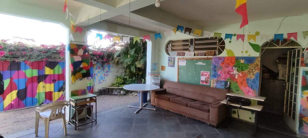 Casa à venda no Santa Cruz Industrial: 