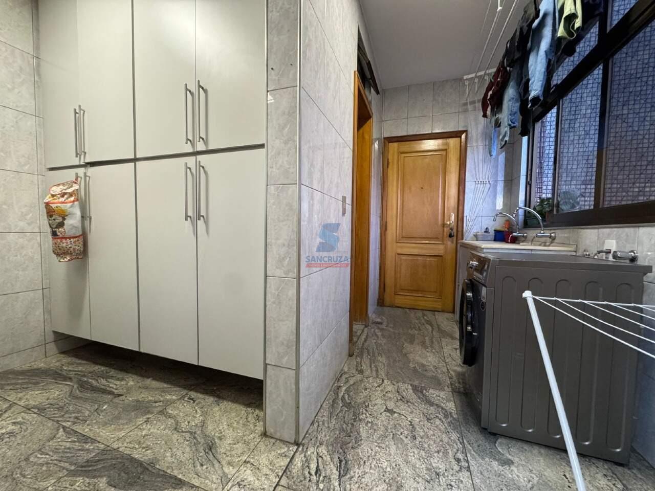 Apartamento à venda no Barreiro: 