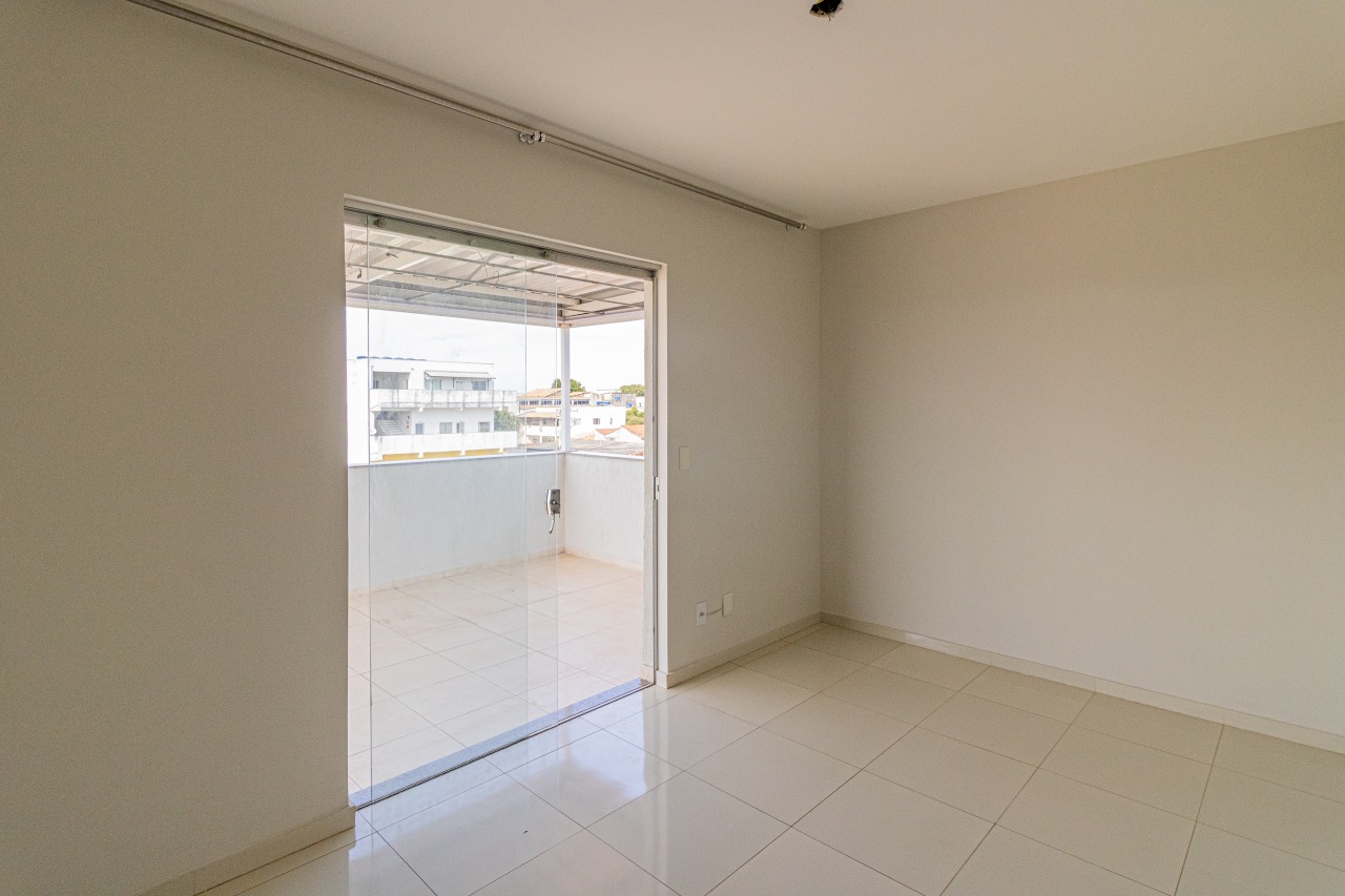 Cobertura à venda no Nacional: 