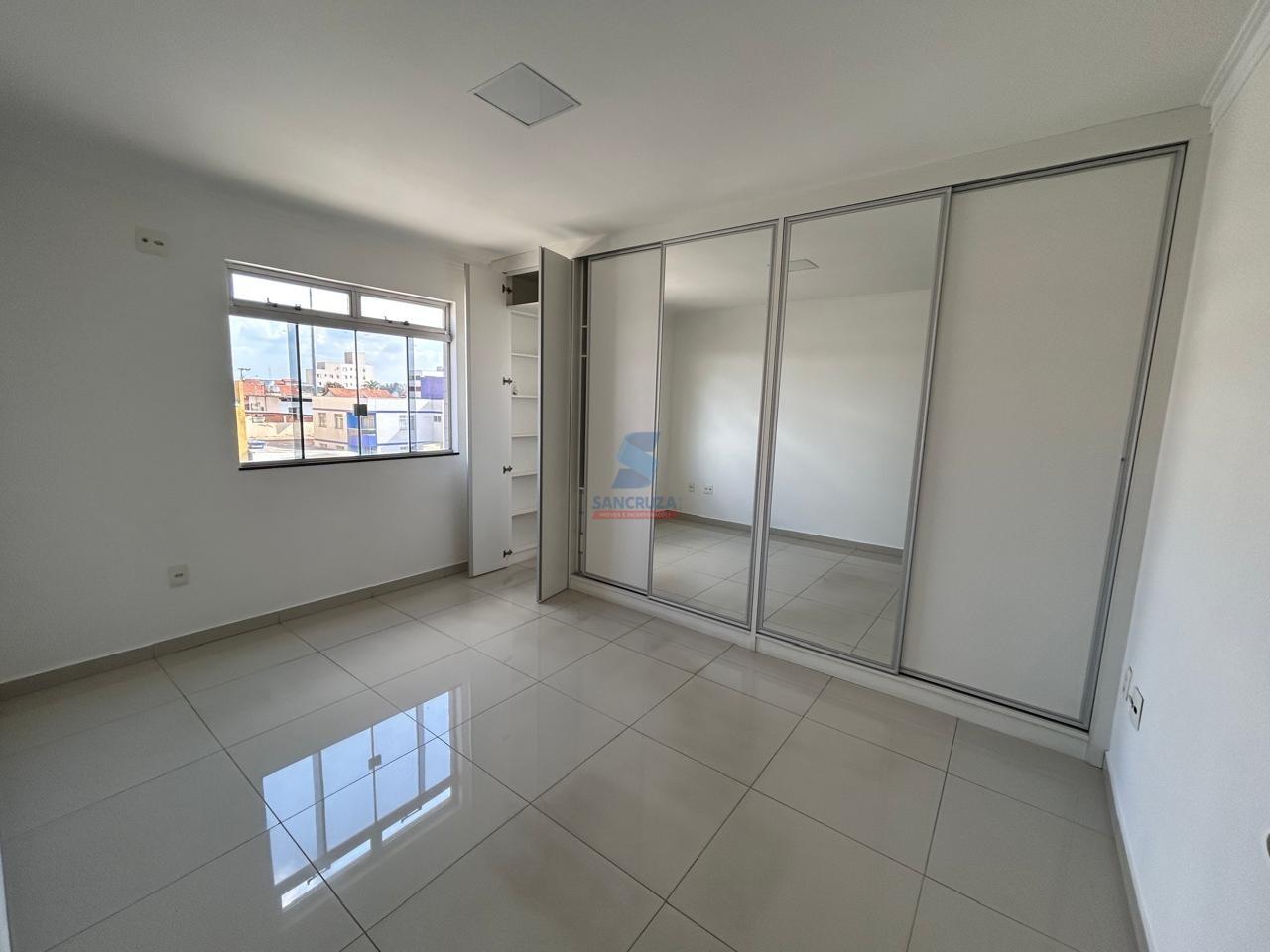 Cobertura à venda no Industrial: 