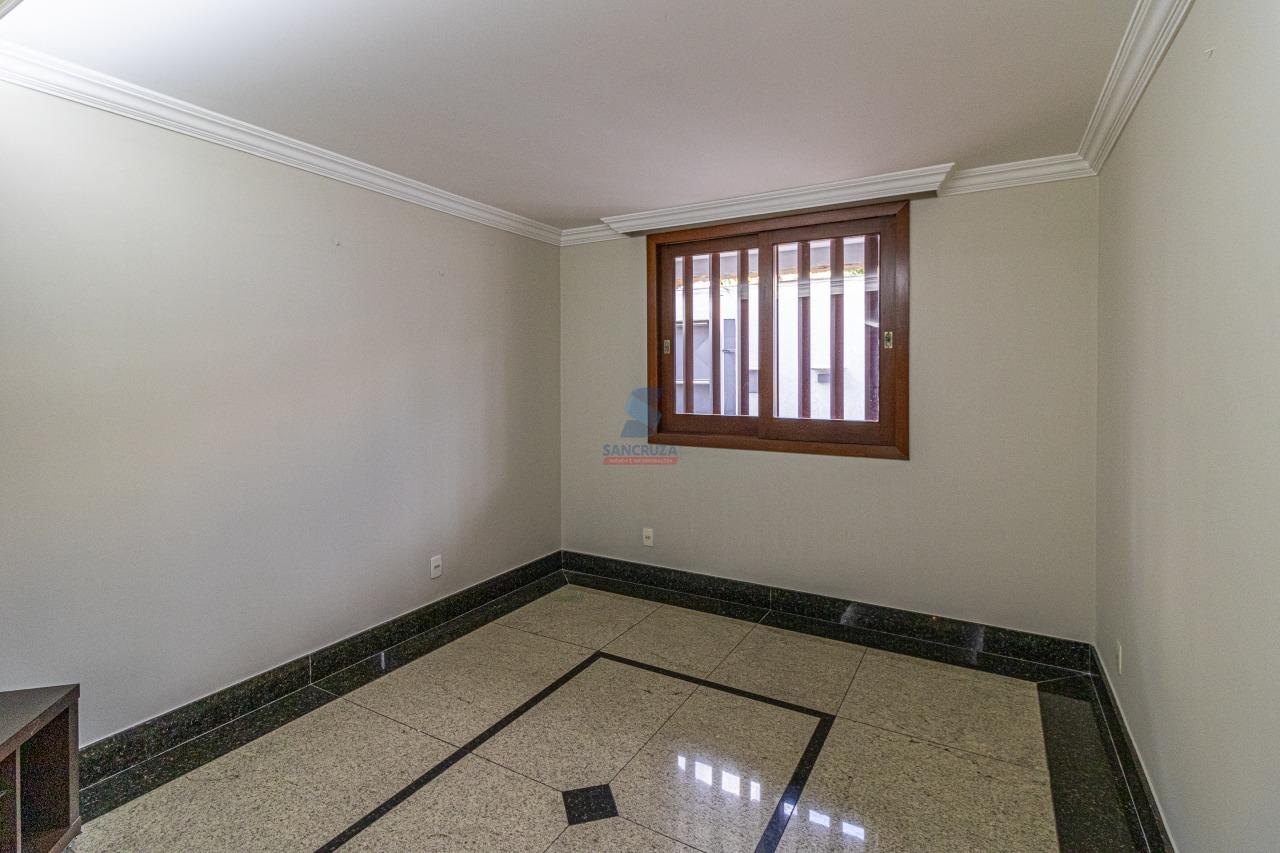 Casa à venda no Conjunto Água Branca: 