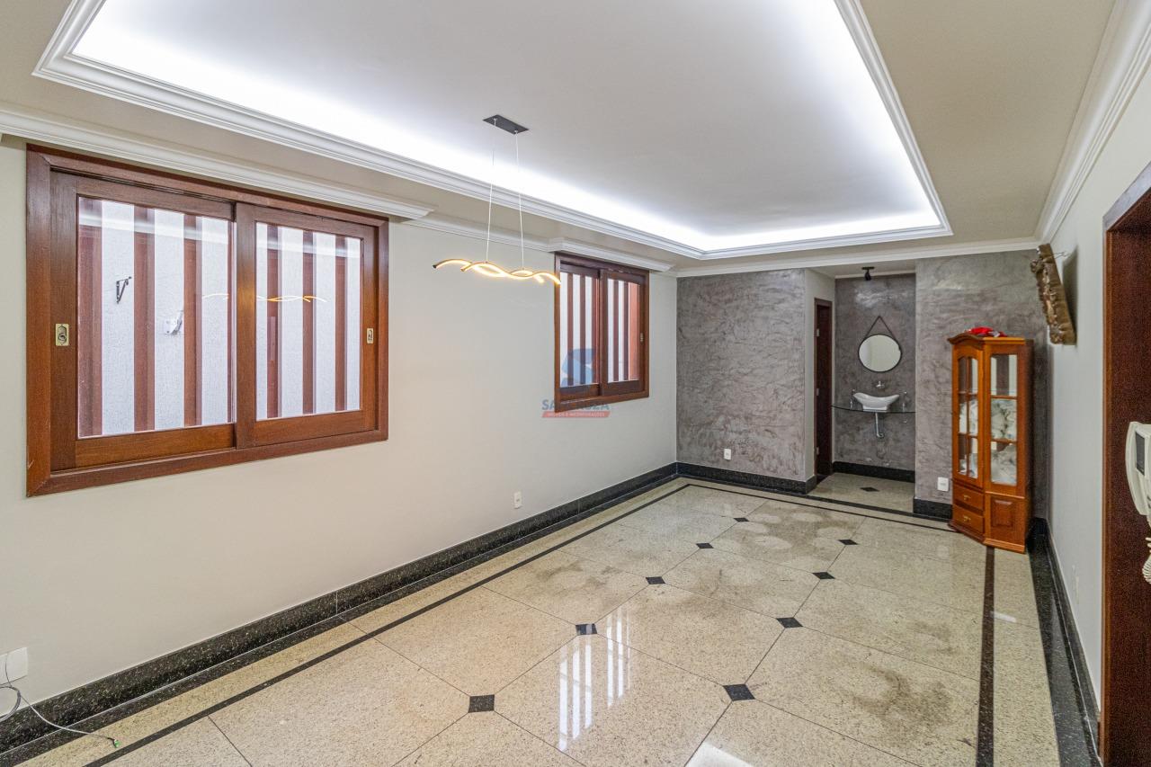 Casa à venda no Conjunto Água Branca: 