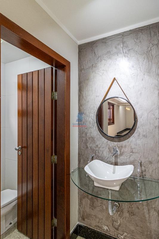 Casa à venda no Conjunto Água Branca: 