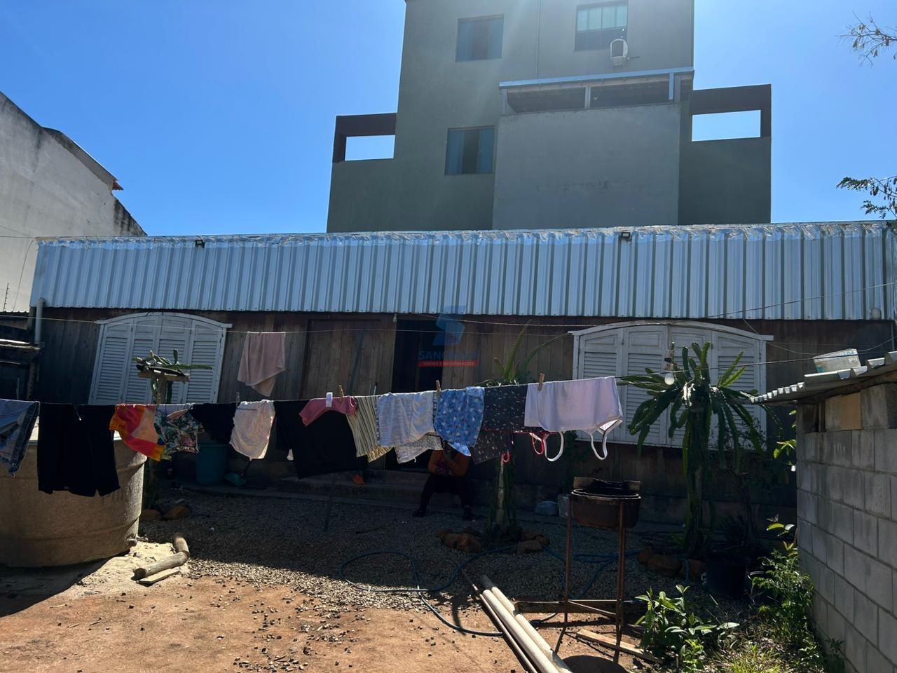 Lote / Área / Terreno à venda no Cabral: 