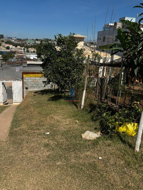 Lote / Área / Terreno à venda no Cabral: 