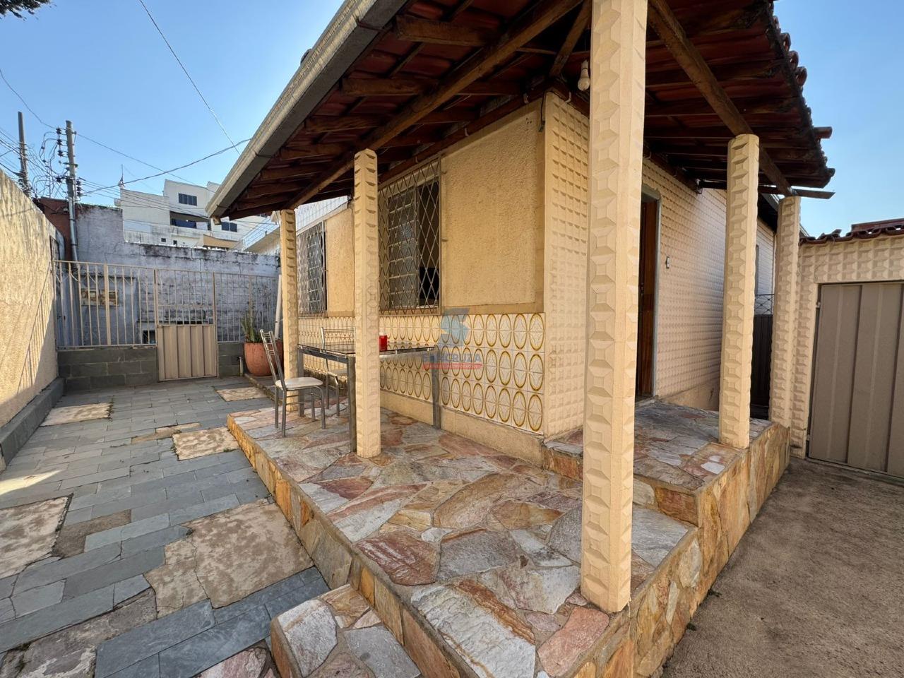 Casa à venda no Industrial: 