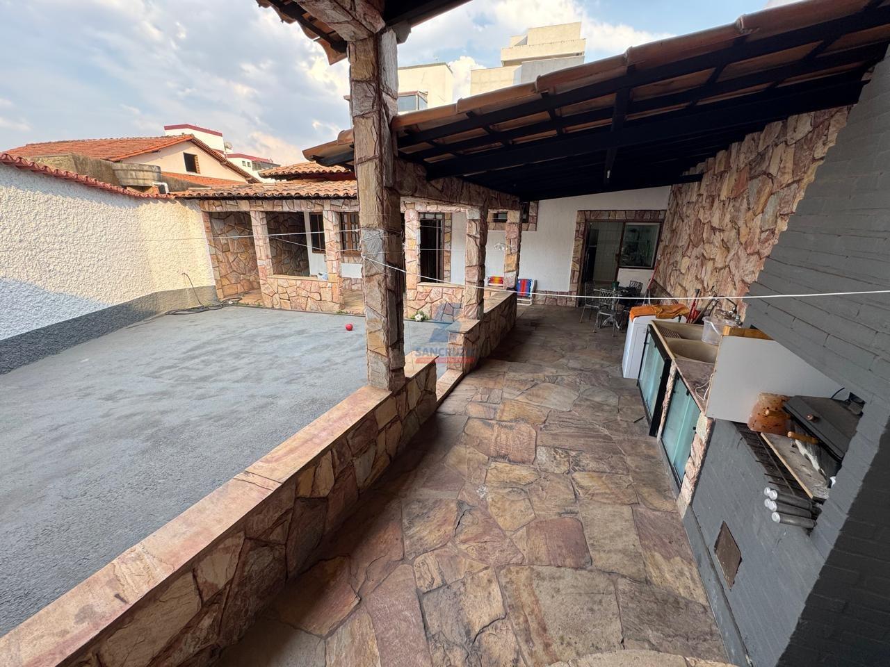 Casa à venda no Inconfidentes: 