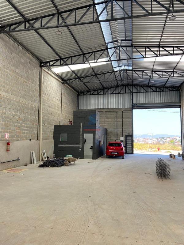 Galpão para aluguel no DUQUE DE CAXIAS: 