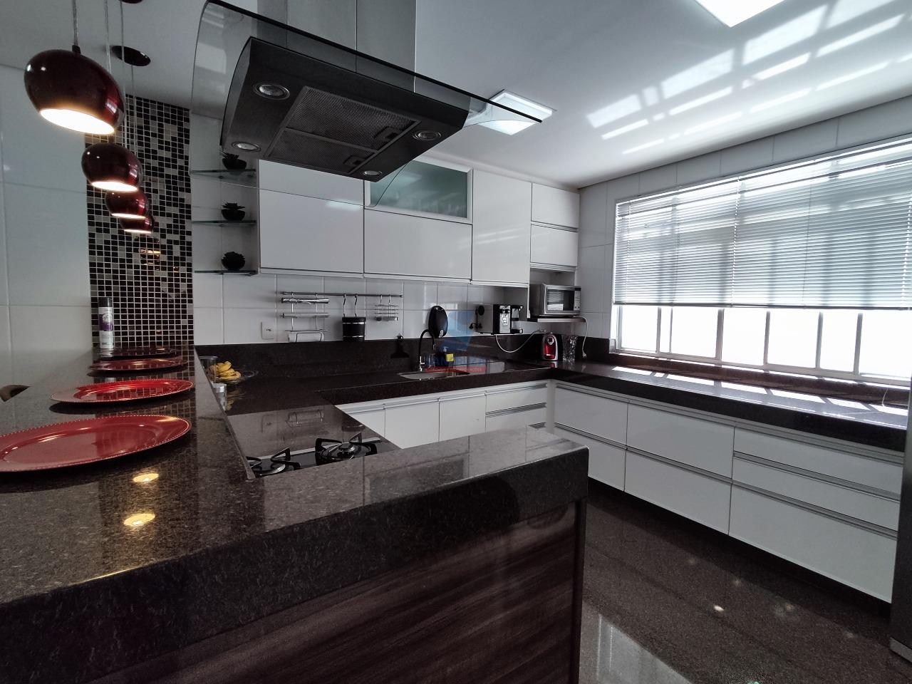 Cobertura à venda no Inconfidentes: 