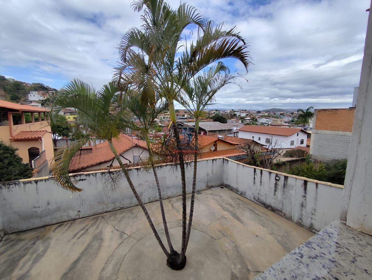 Casa à venda no Tropical: 