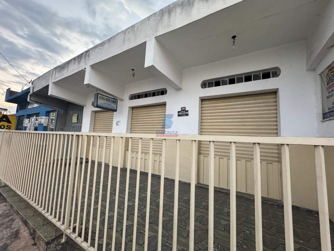 Casa Comercial à venda no Canadá: 