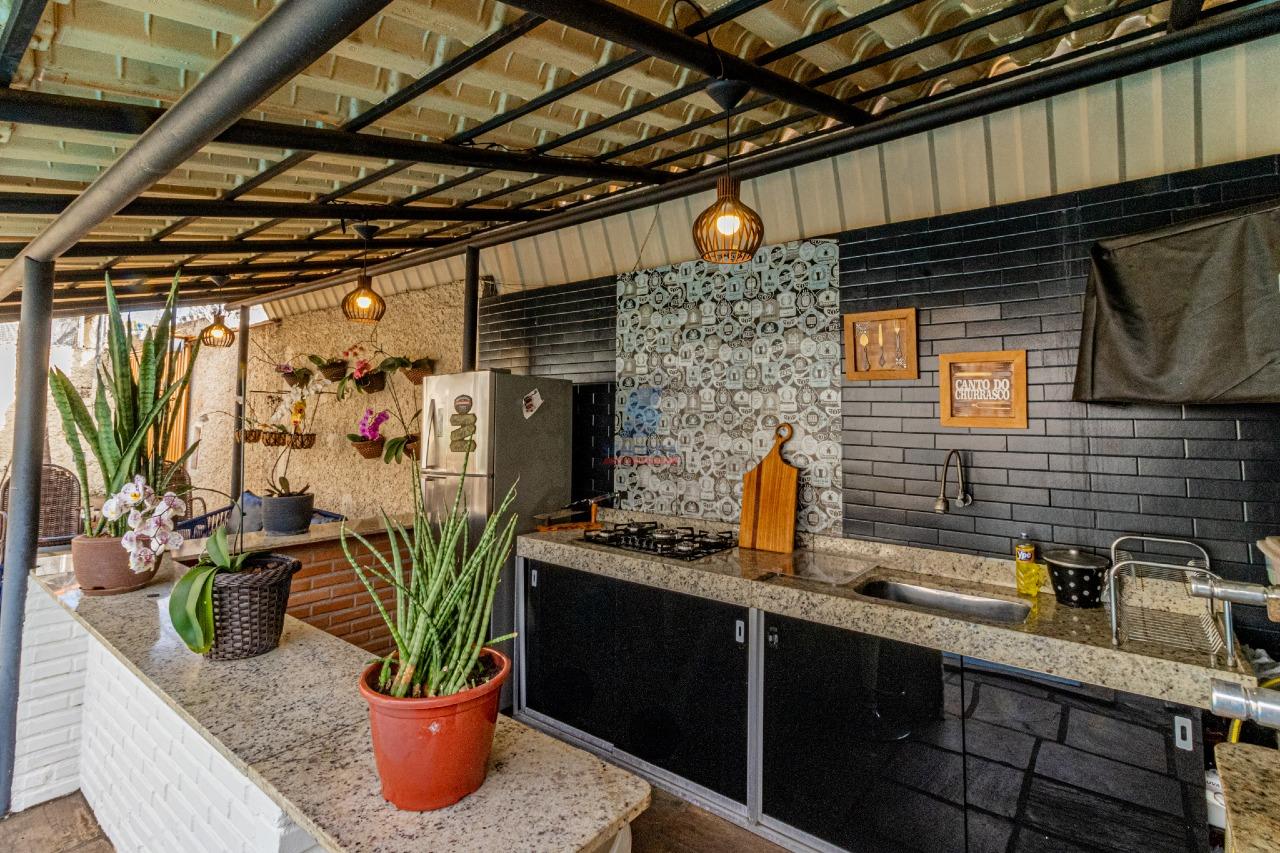 Casa à venda no Santa Cruz Industrial: 