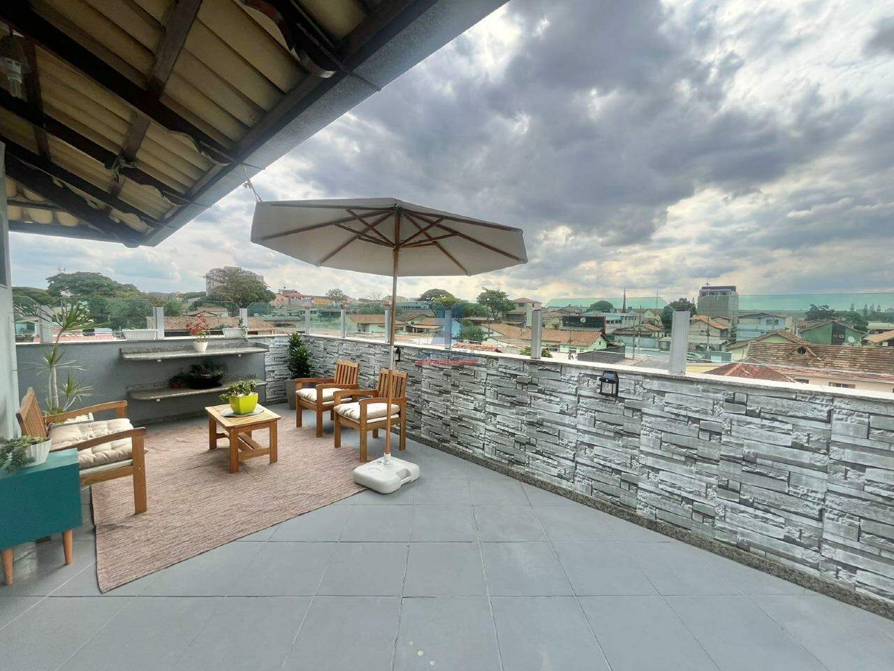 Cobertura à venda no Santa Cruz Industrial: 