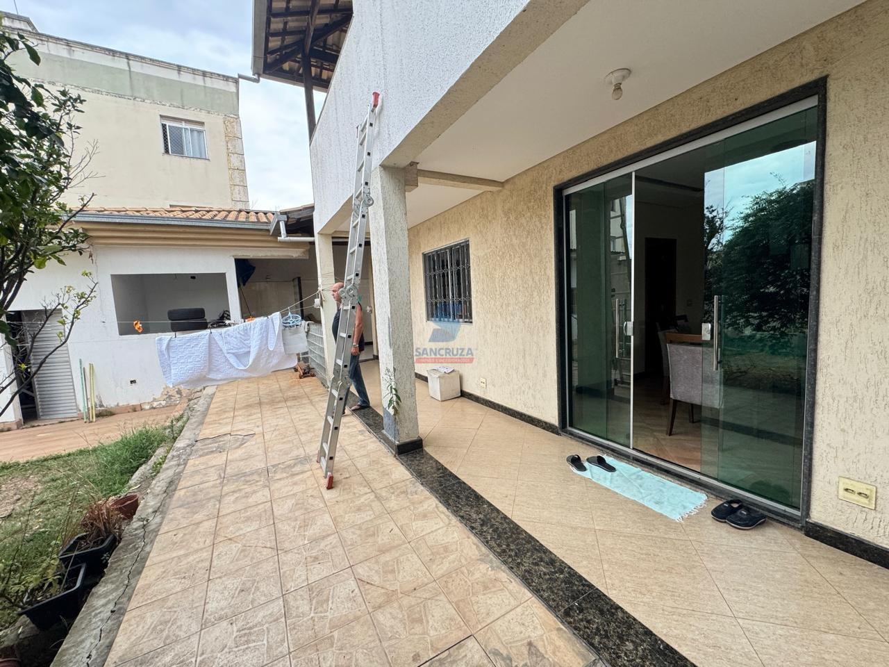 Casa à venda no Sapucaias III: 