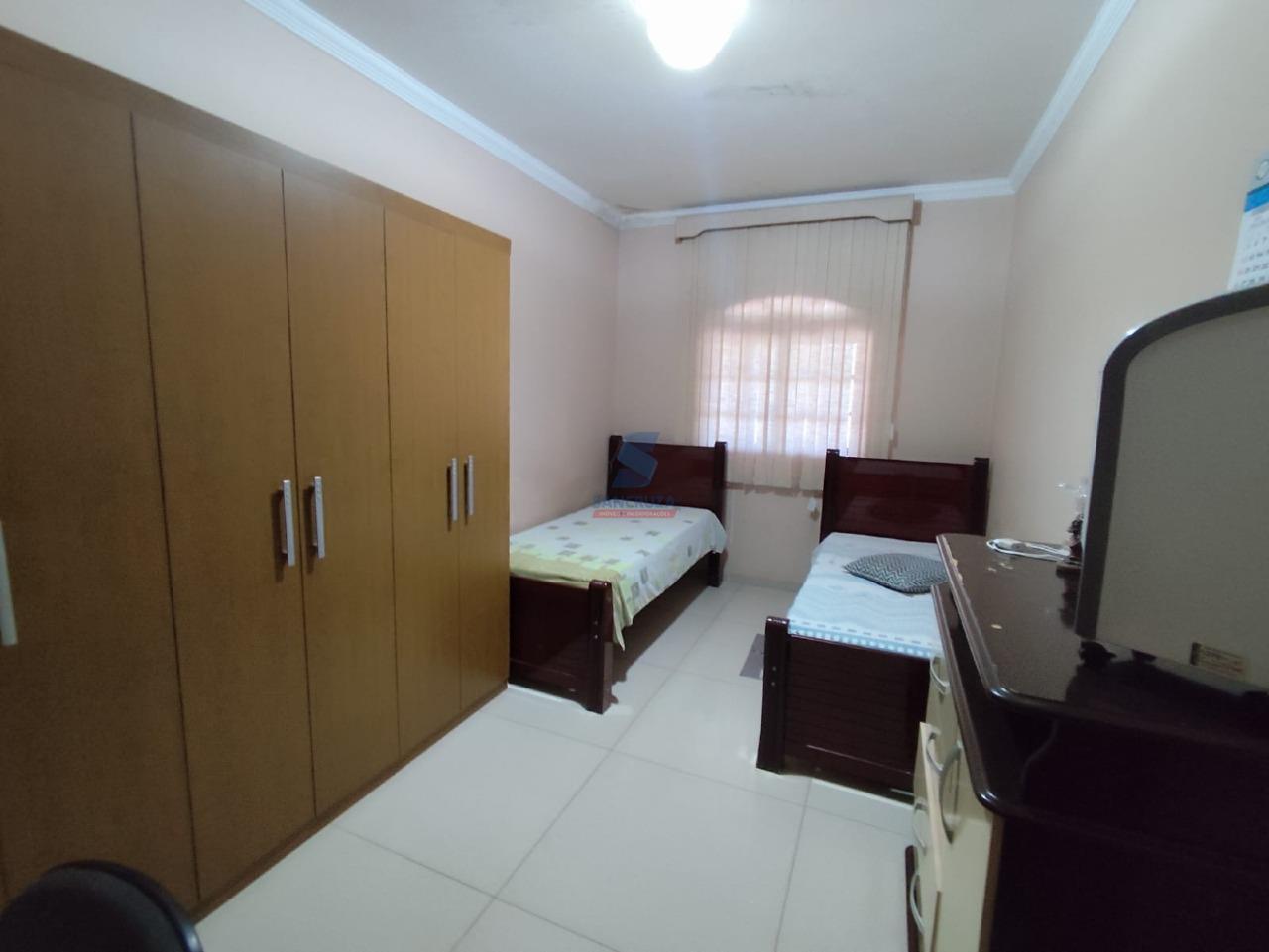 Casa à venda no Tropical: 