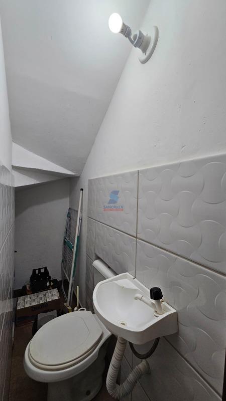 Casa de condomínio à venda no Jardim Riacho das Pedras: 