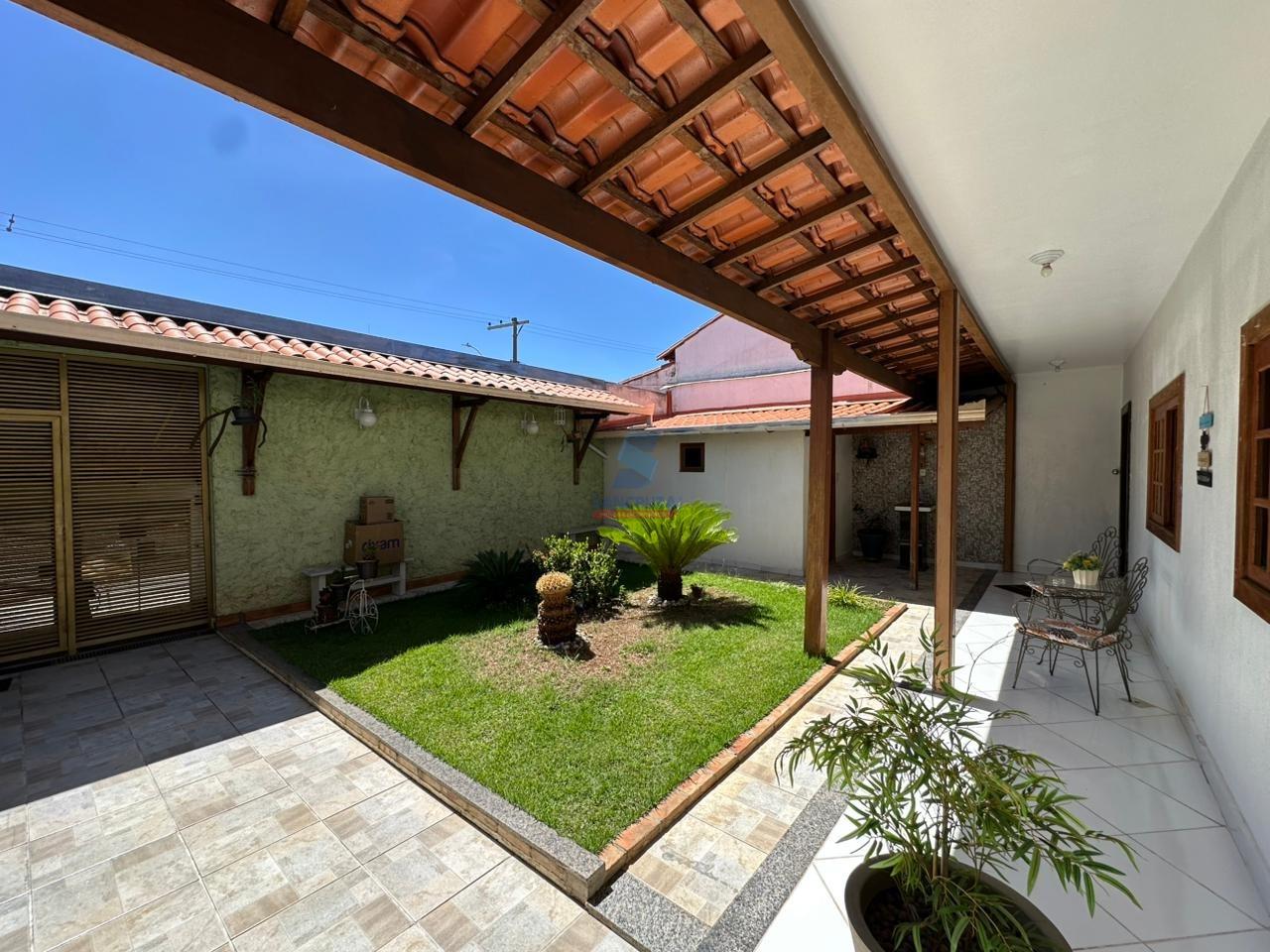 Casa à venda no Monte Castelo: 