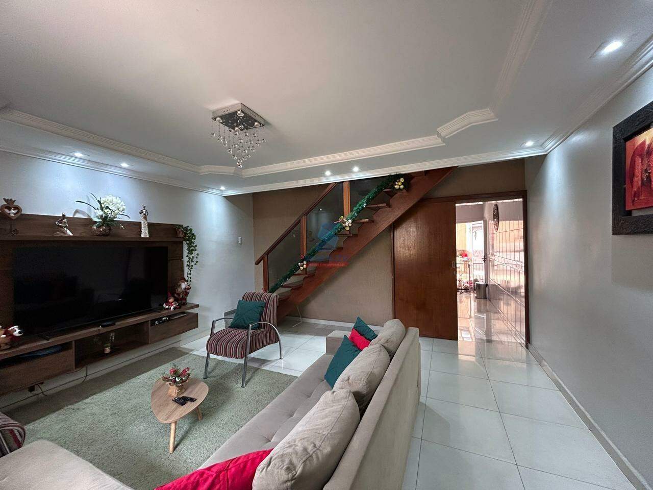 Casa Geminada à venda no Santa Cruz Industrial: 