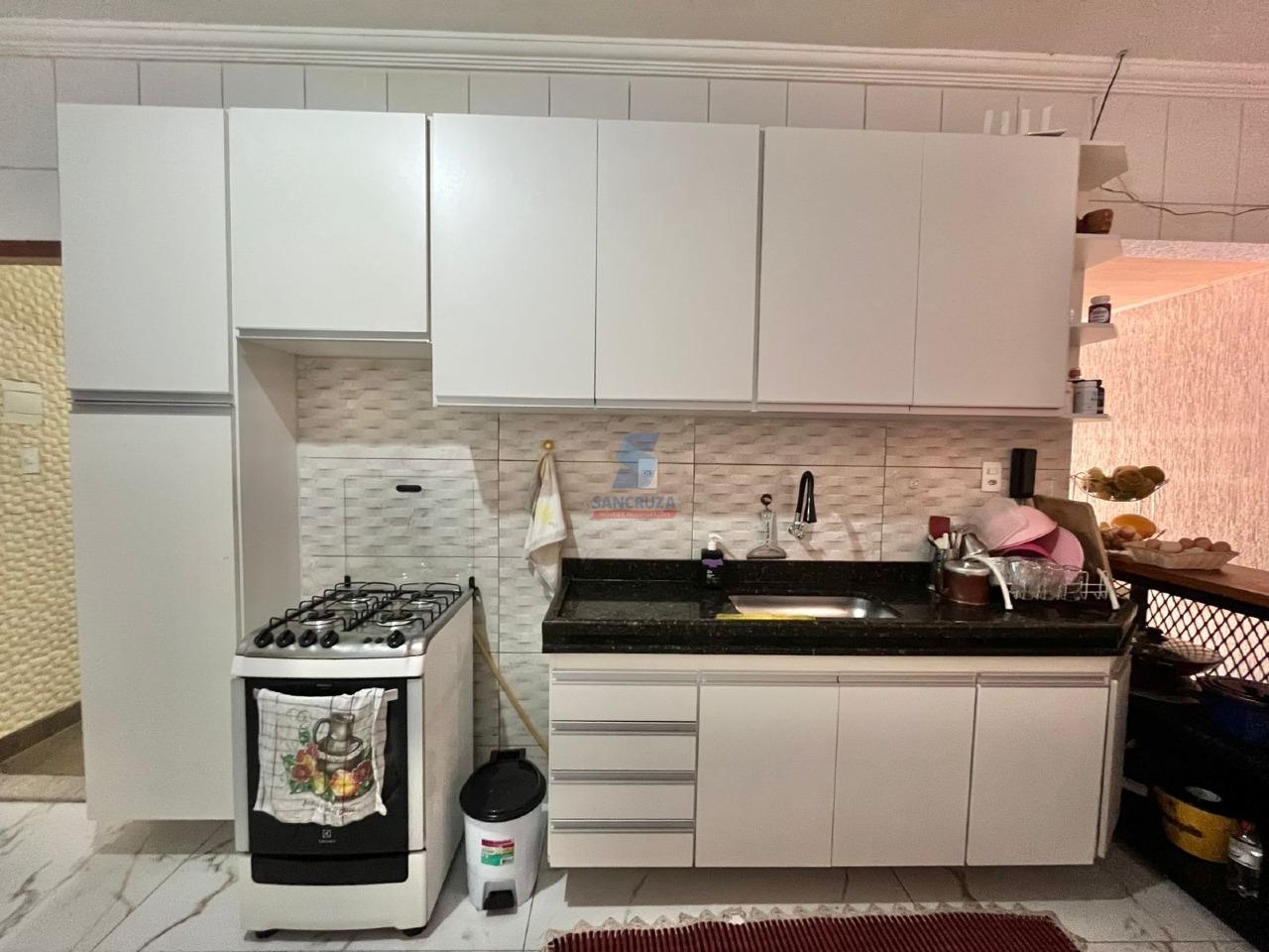 Casa Geminada à venda no Lucio de Abreu: 