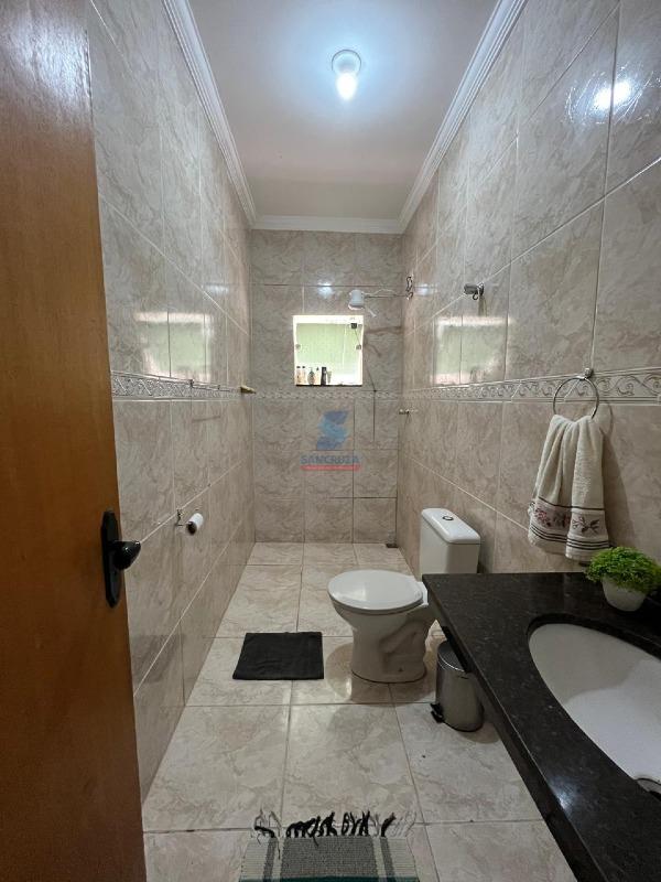 Casa Geminada à venda no Lucio de Abreu: 