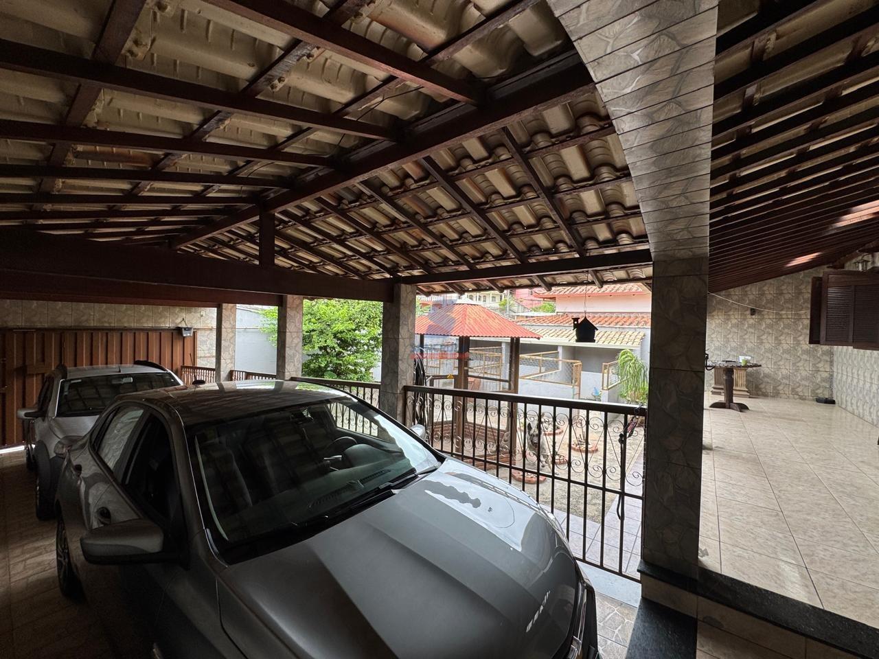 Casa à venda no Tropical: 