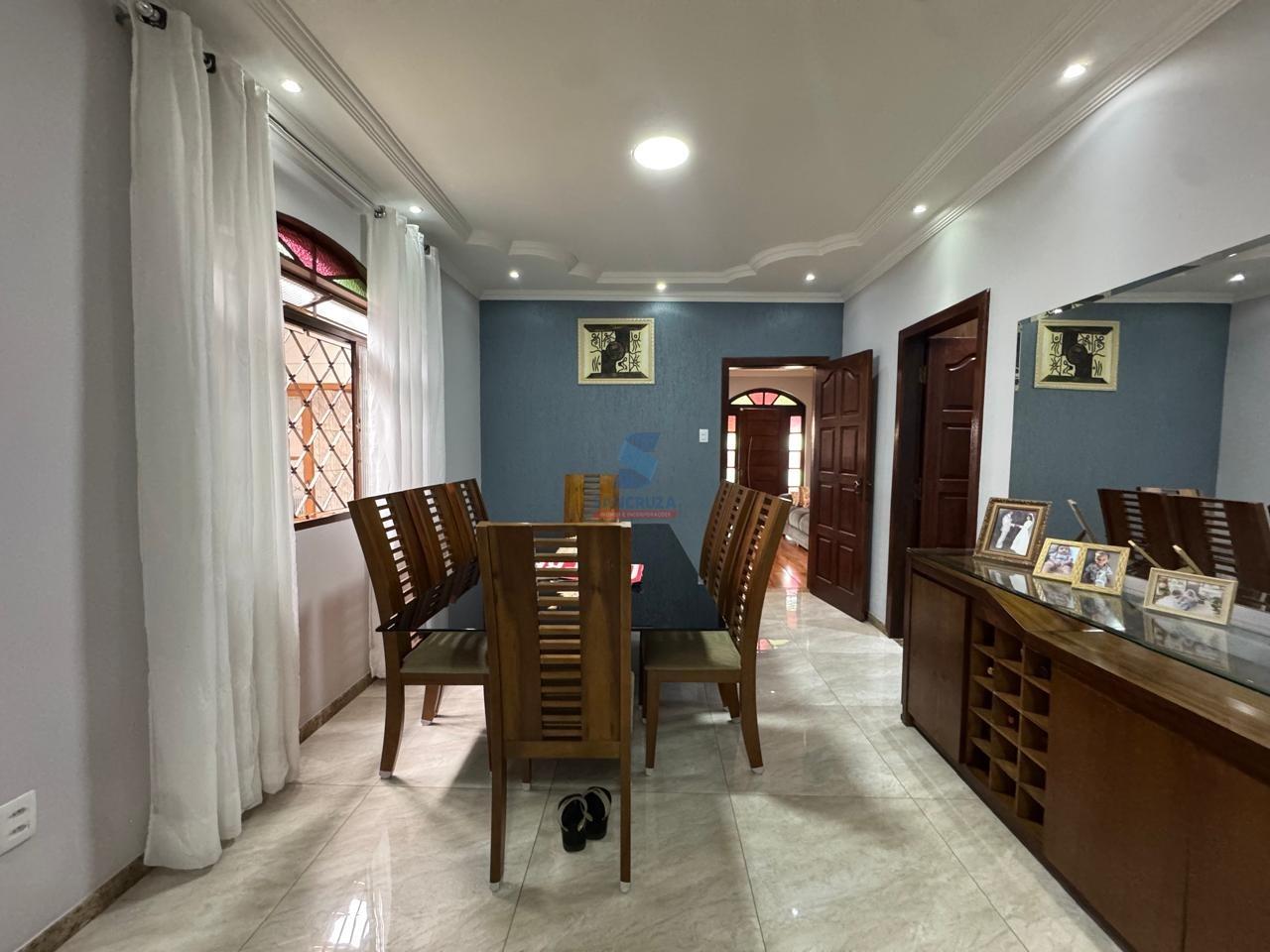 Casa à venda no Tropical: 