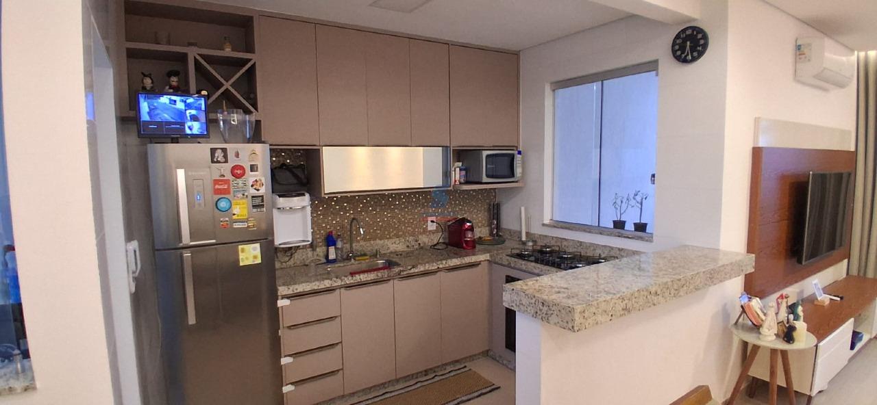 Casa Geminada à venda no Vale das Orquídeas: 