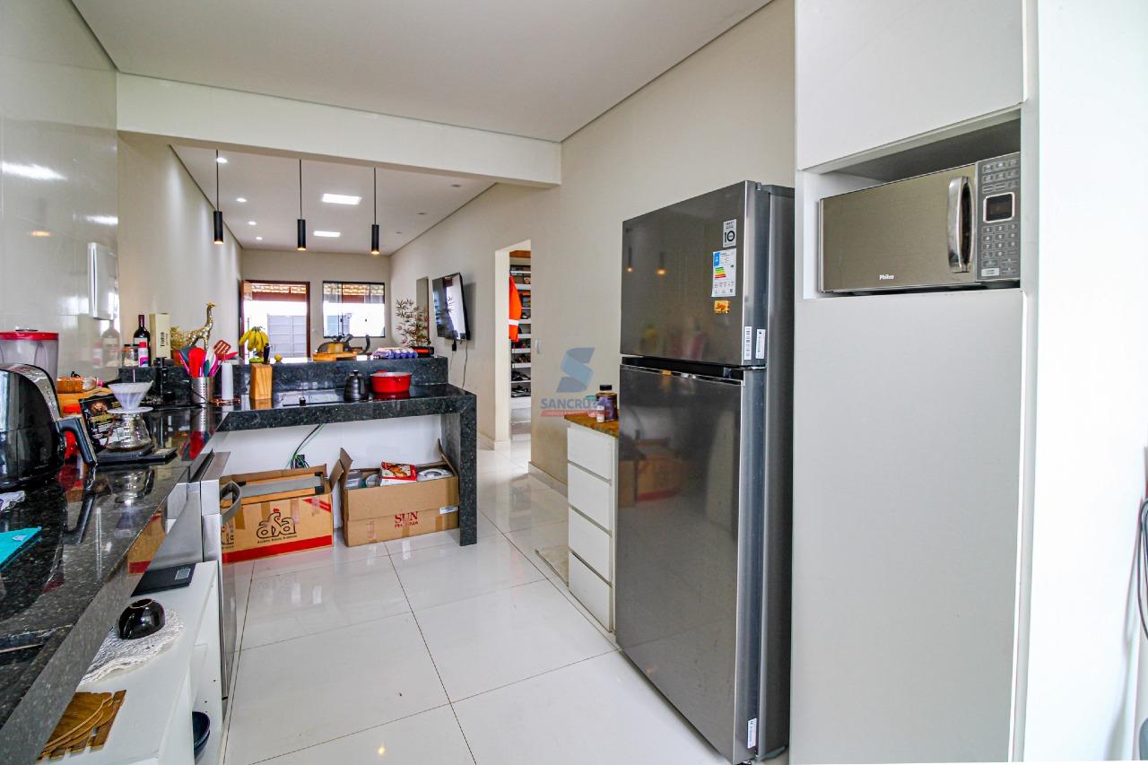 Casa à venda no Tropical: 