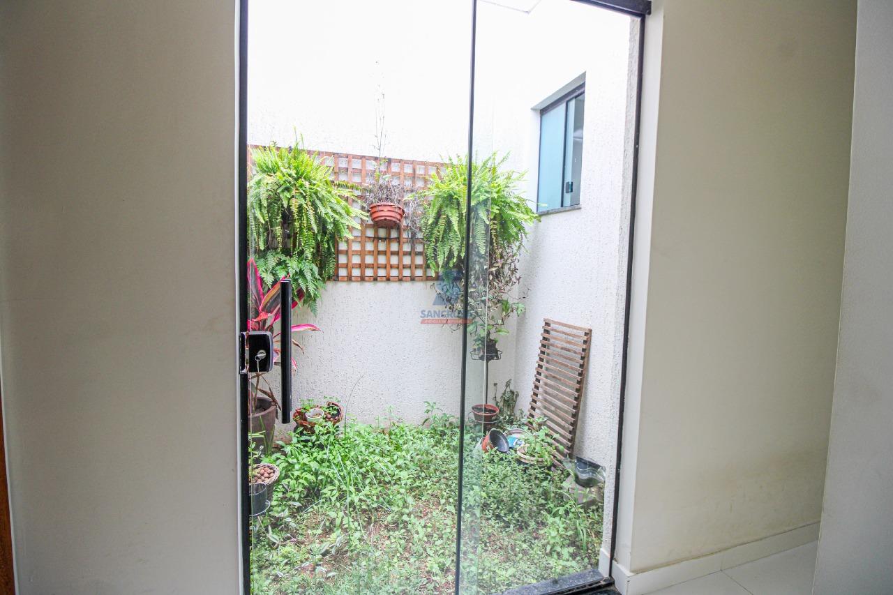 Casa à venda no Tropical: 