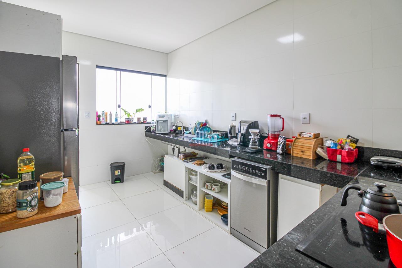 Casa à venda no Tropical: 