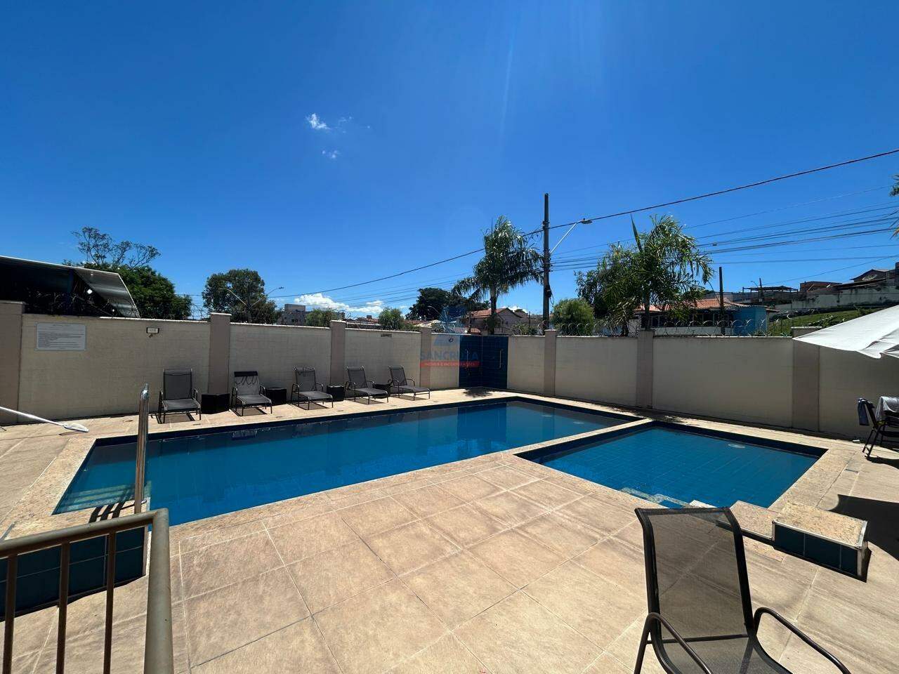 Apartamento à venda no Três Barras: 