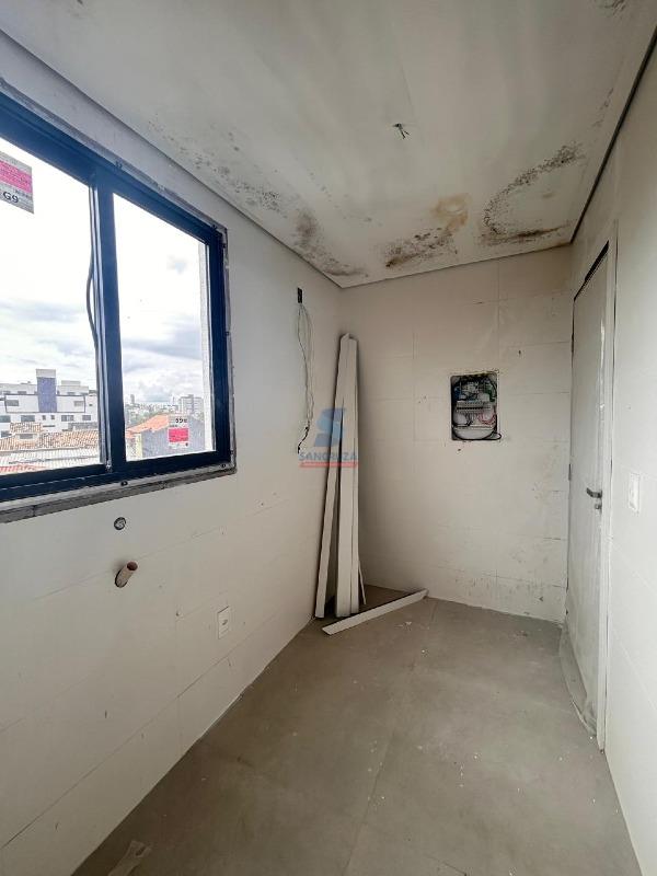 Apartamento à venda no Cabral: 