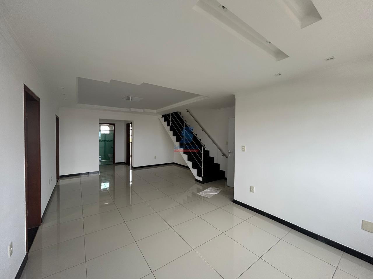 Cobertura à venda no Industrial: 