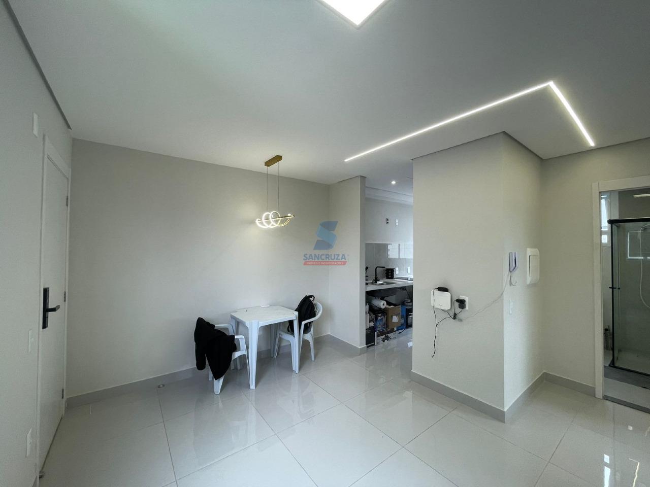 Apartamento para aluguel no Colonial: 