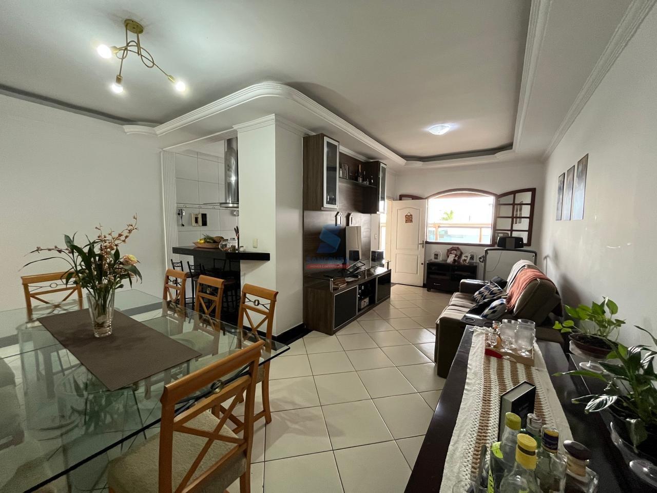 Casa Geminada à venda no Lucio de Abreu: 