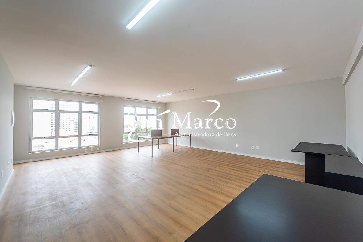 Comercial para alugar em Centro, Curitiba — Imobiliária Andrade