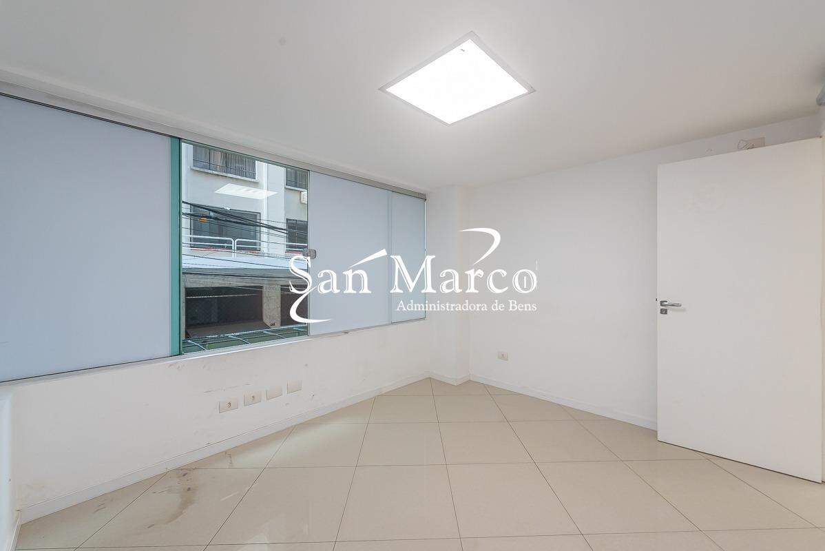 Comercial para alugar em Centro, Curitiba — Imobiliária Andrade