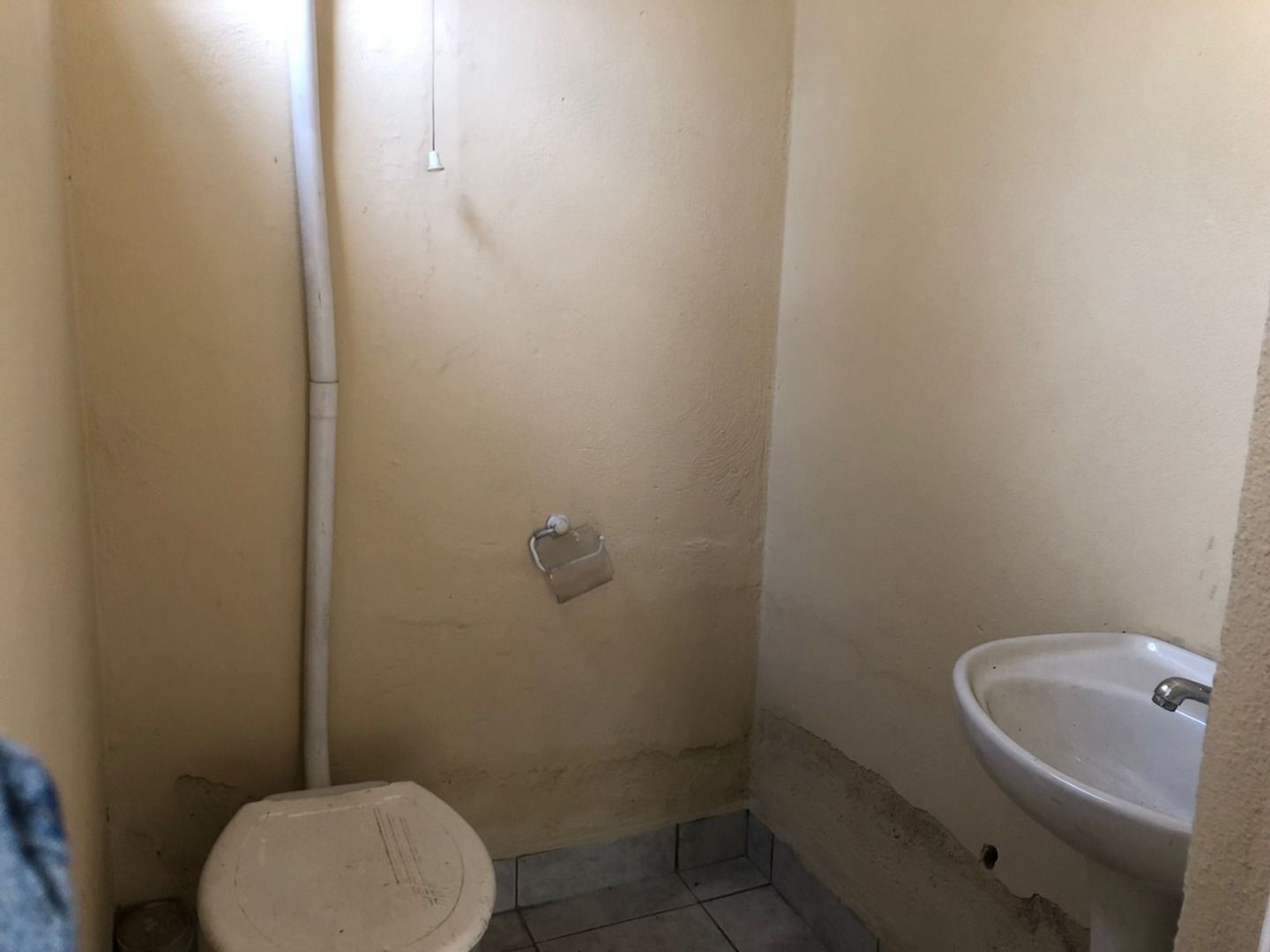 Casa à venda no Vila Bartira: Lavabo