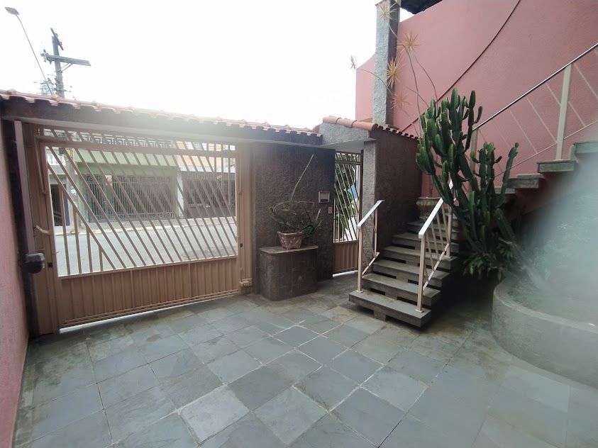 Sobrado à venda no Parque Marajoara: Faixada