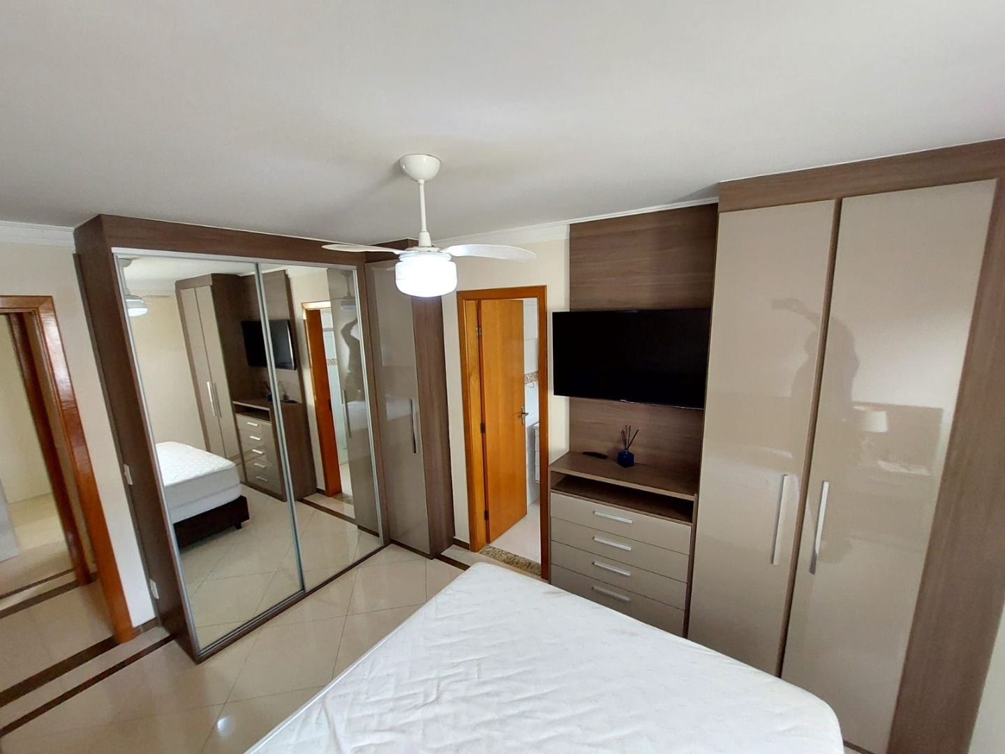 Sobrado à venda no Utinga: Dormitório