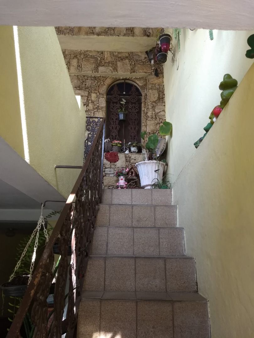 Sobrado à venda no Parque Oratório: 