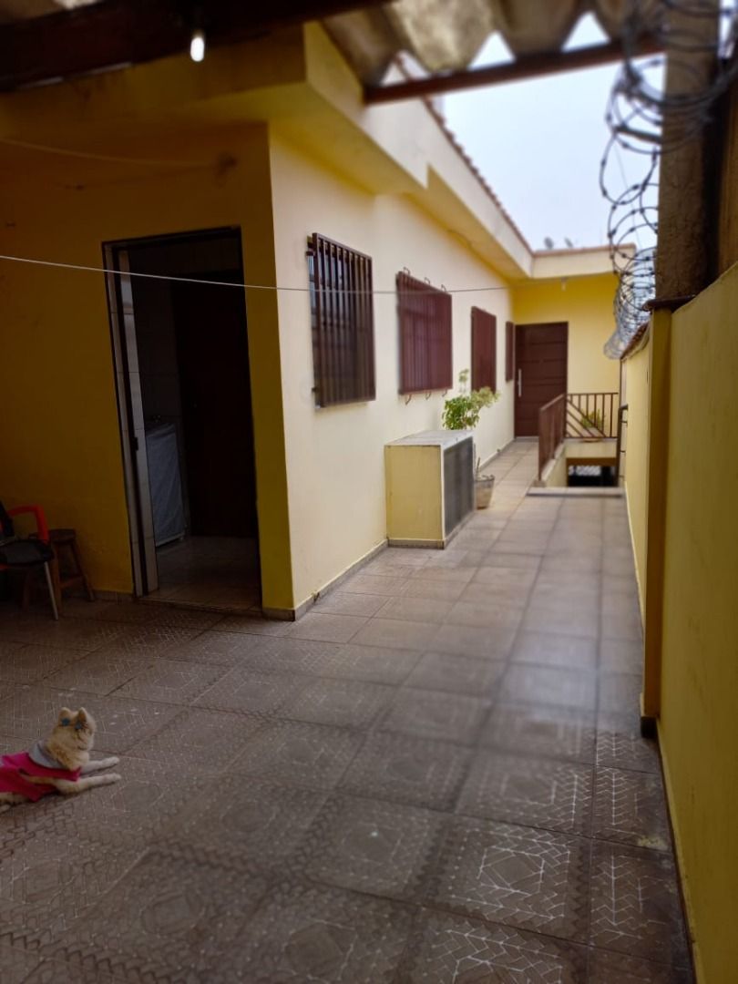 Sobrado à venda no Vila Bela Vista: corredor