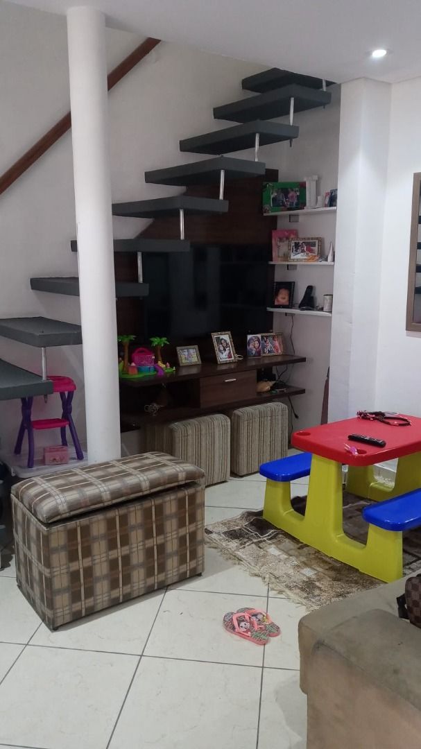 Sobrado à venda no Santa Teresinha: sala