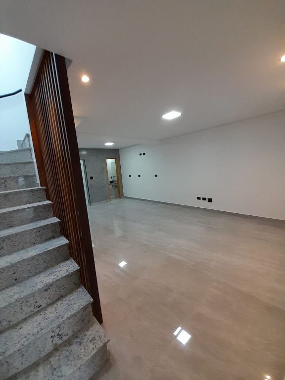 Sobrado à venda no Jardim das Maravilhas: 